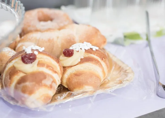 Frühstückspension Starnone Bed&book 4*