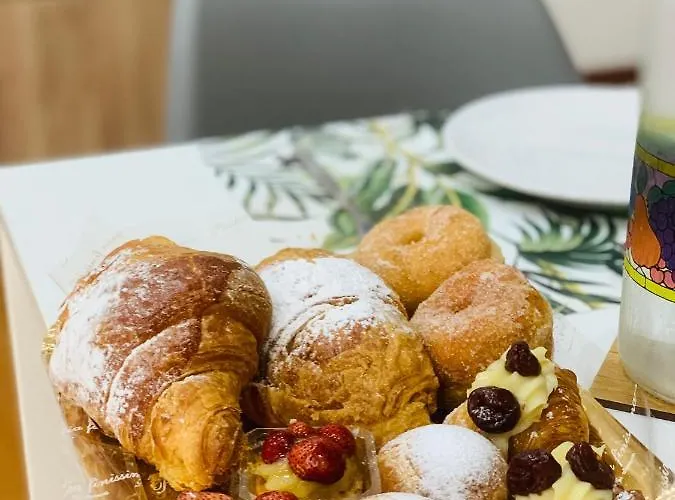 Frühstückspension Starnone Bed&book